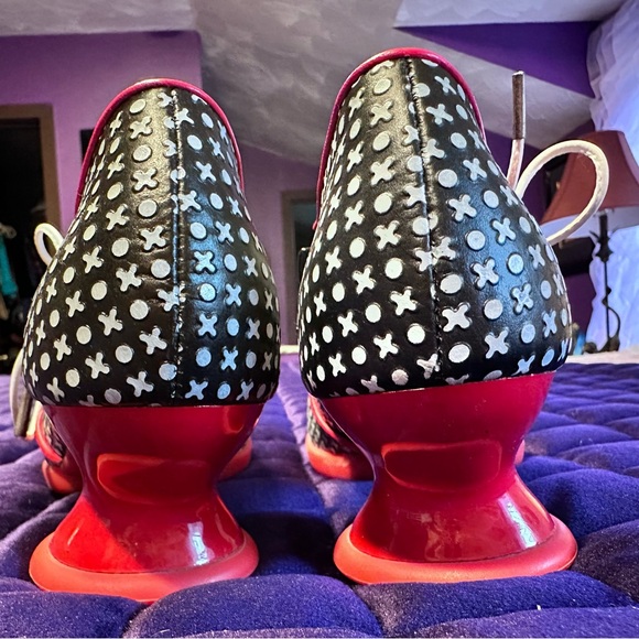 Fluevog Enneagram Receptive Shoe with Side Lace in Black/Red ๐ค๐คโค๏ธ - Picture 8 of 12